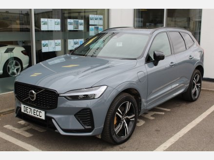 Volvo XC60 RECHARGE T6 R-DESIGN AWD