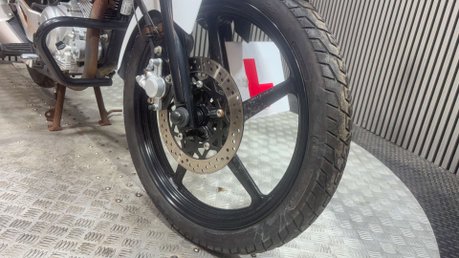 Yamaha YBR 125 2014 ONLY 2K SPARES OR REPAIR 125CC PROJECT BIKE 25