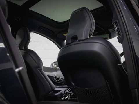 Volvo XC90 2.0 XC90 R-Design D5 PowerPulse AWD Auto 4WD 5dr 18