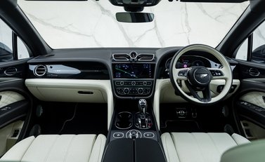 Bentley Bentayga V8 AZURE EWB First Edition 28