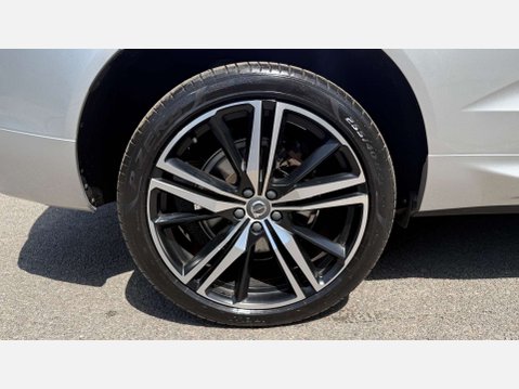Volvo XC60 2.0 XC60 R-Design Pro T8 Recharge AWD Auto 4WD 5dr 33