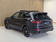 Porsche Cayenne 4.8 Cayenne V8 T Tiptronic S 4WD 5dr 21