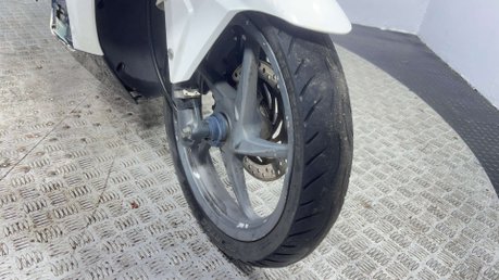 Honda Vision NSC 50 R 2014 17K RUNNING PROJECT SCOOTER 50CC SPARES OR REPAIR 11