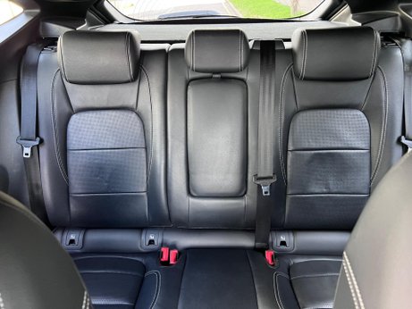 Jaguar E-Pace 2.0 P200 R-Dynamic SE Auto AWD Euro 6 (s/s) 5dr 34