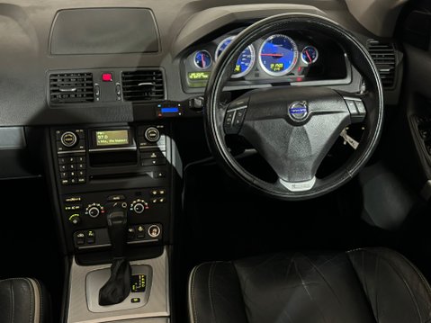 Volvo XC90 D5 R-DESIGN SE AWD 11