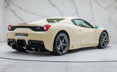 Ferrari 458 Speciale Aperta 9