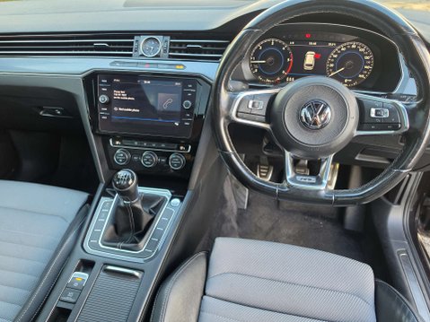 Volkswagen Passat 2.0 Passat R-Line TDI BlueMotion Technology 5dr 57