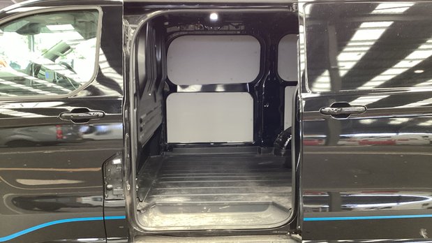 Ford Transit Custom AUTO SWB L1H1 Low Roof Sport 320 Air Con Alloys Sensors Cam EURO 6 8