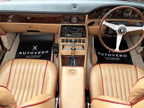 Aston Martin V8 VOLANTE 64