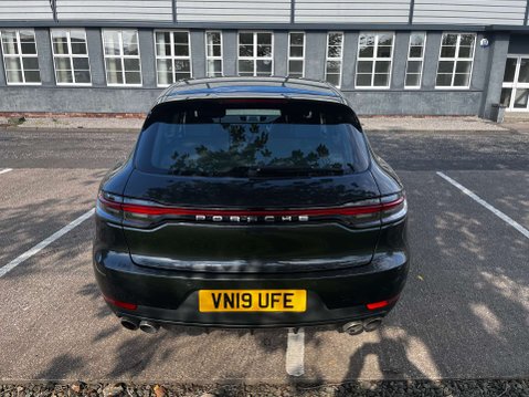 Porsche Macan 3.0 Macan S Semi-Auto 4WD 5dr 33