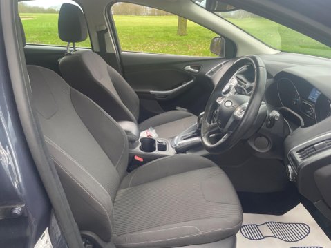 Ford Focus 1.6 Titanium Navigator Powershift Euro 5 5dr 17