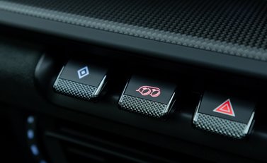 Porsche 911 Carrera 4 GTS (992) 21