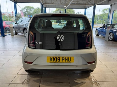 Volkswagen Up 1.0 Move up! Euro 6 (s/s) 5dr 4