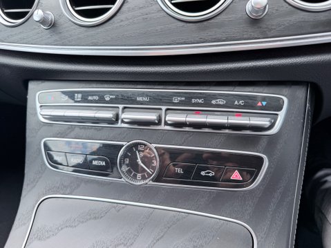 Mercedes-Benz E Class E 200 AMG LINE ESTATE 21