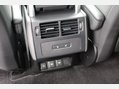 Land Rover Discovery DYNAMIC HSE 32
