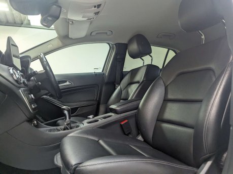 Mercedes-Benz GLA 1.6 GLA 200 Sport 5dr 38