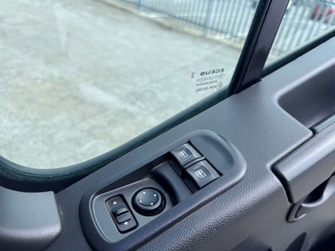 Renault Master 2.3 dCi 35 Business+ Panel Van 4dr Diesel Manual FWD LWB Medium Roof Euro 6 15