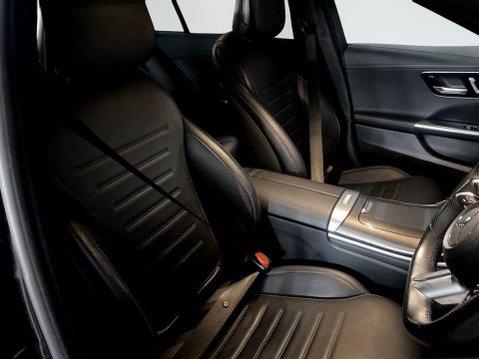 Mercedes-Benz C Class 2.0 C220dh MHEV AMG Line (Premium) Saloon 4dr Diesel Hybrid G-Tronic+ Euro 11