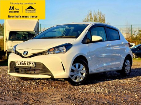 Toyota Yaris 1.33 Dual VVT-i Design Hatchback 5dr Petrol Multidrive S Euro 6 (99 ps) 1