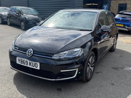 Volkswagen Golf E-GOLF 5