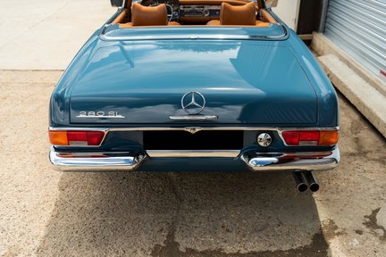 Mercedes-Benz SL 280 Pagoda 26