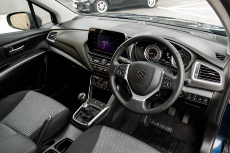 Suzuki SX4 S-Cross MOTION BOOSTERJET MHEV