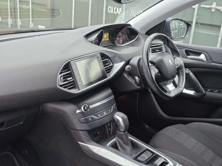Peugeot 308 1.2 PureTech Allure Hatchback 5dr Petrol EAT Euro 6 (s/s) (130 ps) 57