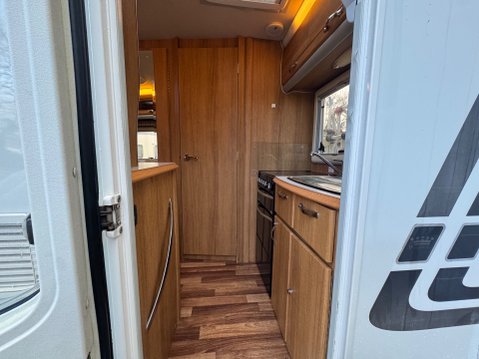 Auto-Sleepers Devon AUTOMATIC MARQUIS SPECIAL EDITION 12