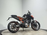 KTM Duke 2017 19K SPARES OR REPAIR PROJECT NAKED SUPERMOTO BIKE 125CC 2