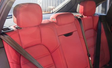 Porsche Macan Turbo 13