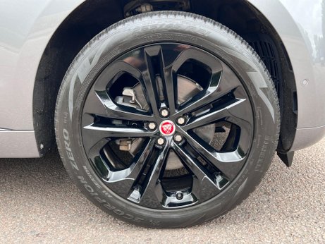 Jaguar F-Pace 2.0 D200 MHEV R-Dynamic HSE Auto AWD Euro 6 (s/s) 5dr 60