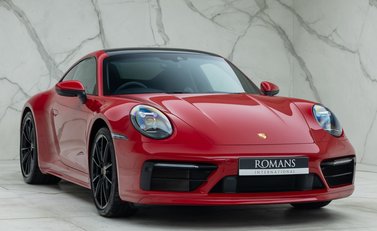 Porsche 911 Carrera 4 (992) 6