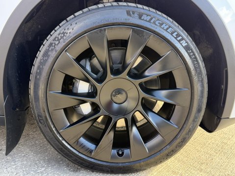 Tesla Model Y (Dual Motor) Long Range SUV 5dr Electric Auto 4WDE (384 bhp) 14