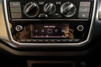 Volkswagen Up BLACK EDITION 15