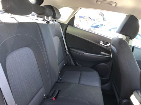 Hyundai KONA T-GDI SE CONNECT MHEV 53,000m, 1 owner Euro 6 ULEZ compliant 16