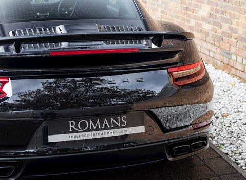 Porsche 911 (991.2) Turbo S 23