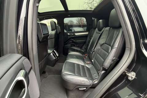 Porsche Cayenne D V6 TIPTRONIC S - REAR ENTERTAINMENT -PDLS -PAN ROOF -CAMERA -£17K EXTRAS 27