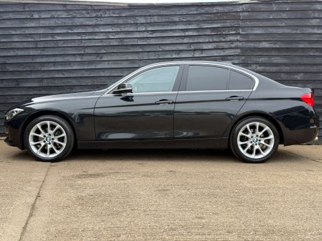 BMW 3 Series 2.0 320d Luxury Auto 4dr 13