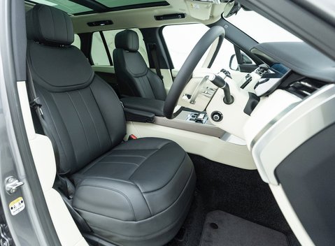 Land Rover Range Rover P400 HSE 10