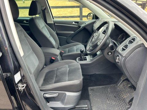 Volkswagen Tiguan 2.0 TDI BlueMotion Tech Match 4WD Euro 5 (s/s) 5dr 14