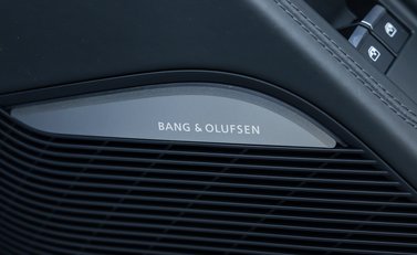 Audi R8 V10 PERFORMANCE CARBON BLACK SPYDER 30