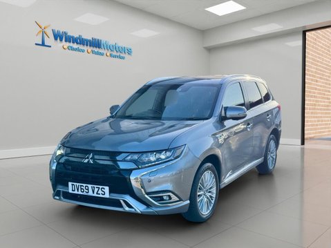 Mitsubishi Outlander 2.4h TwinMotor 13.8kWh Exceed Safety CVT 4WD Euro 6 (s/s) 5dr 6