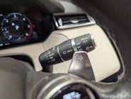Land Rover Range Rover Velar 3.0 Range Rover Velar R-Dynamic HSE D300 Auto 4WD 5dr 75
