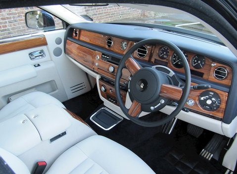 Rolls-Royce Phantom 5