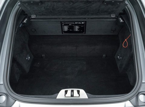 Ferrari 812 Superfast 30