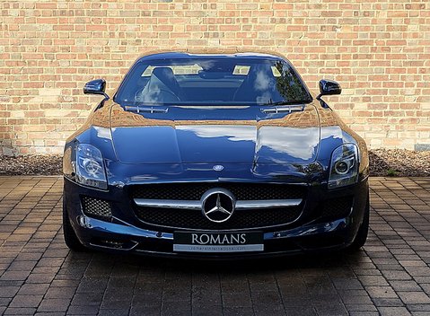 Mercedes-Benz SLS AMG 3