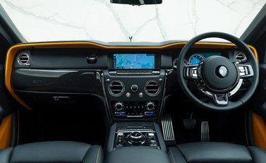 Rolls-Royce Cullinan Black Badge 19