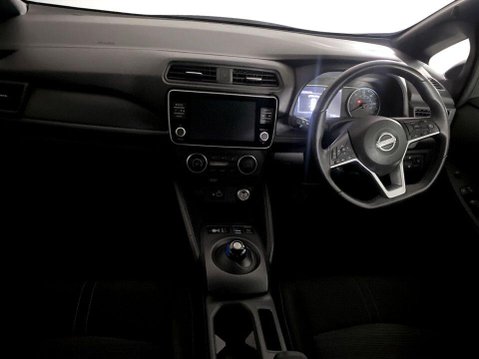 Nissan LEAF 39kWh Acenta Hatchback 5dr Electric Auto (150 ps) Air Con - Alloys - DAB Ra 18