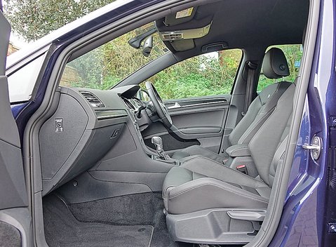 Volkswagen Golf R 15