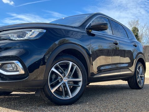 MG HS EXCLUSIVE DCT 15